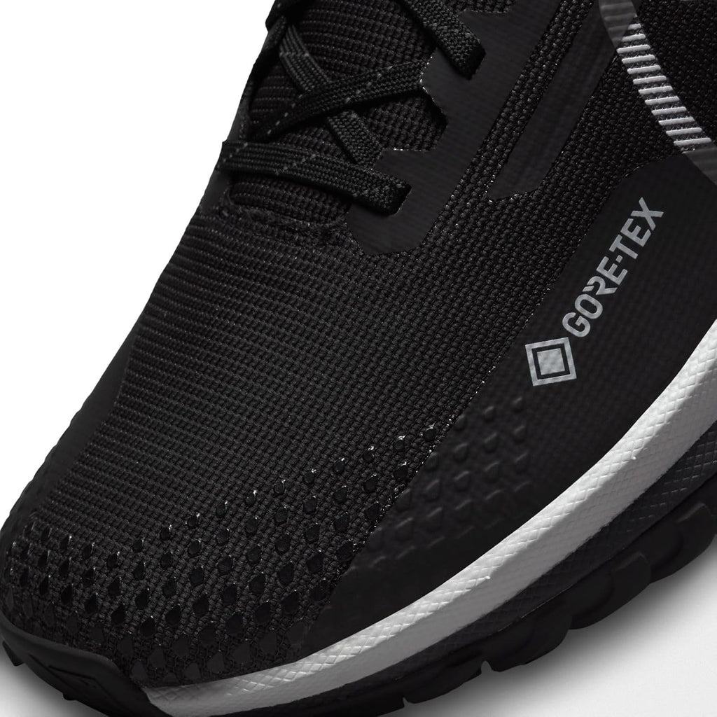 Black Wolf Grey Reflect Silver Low-Top Sneakers Q73686