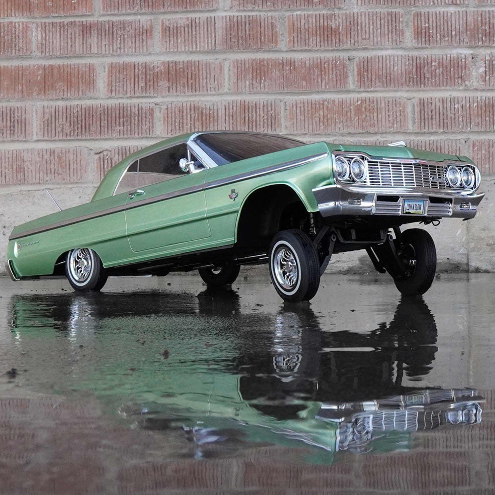 1/10 Chevrolet Impala Brushed 2 Wheel Drive Lowrider RTR Green Electric Car Q7144