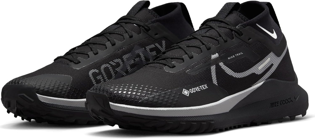 Black Wolf Grey Reflect Silver Low-Top Sneakers Q73686