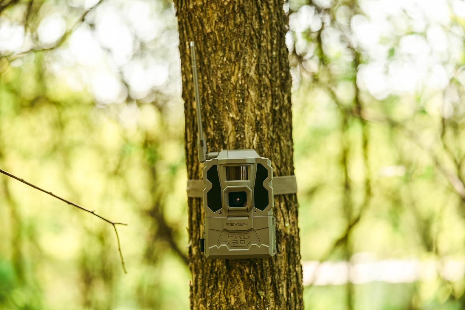 Reveal Pro 3.0 LTE Cellular Trail Camera, 4K Photo Quality, No Glow Flash C132