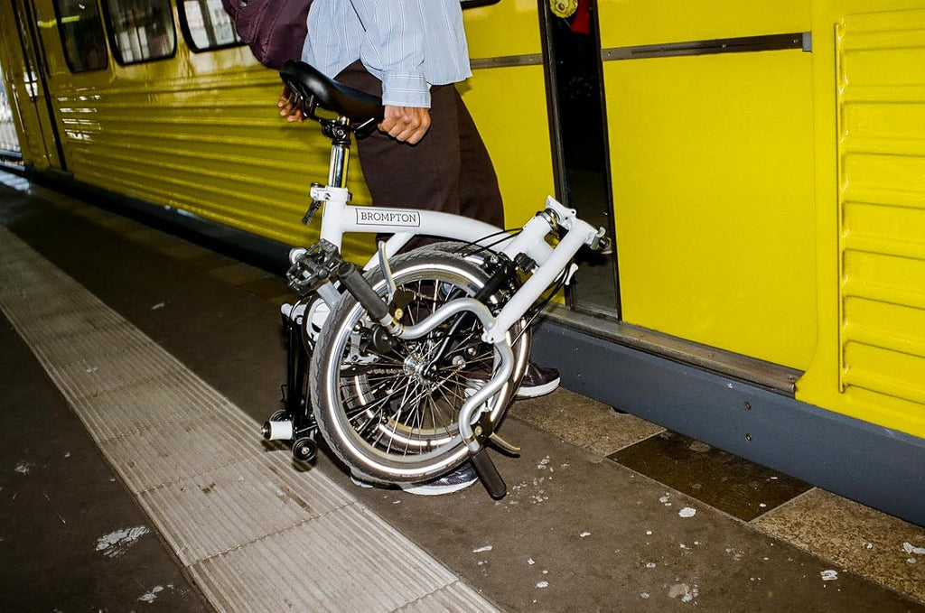 White 3 Speed Folding Bike N40673
