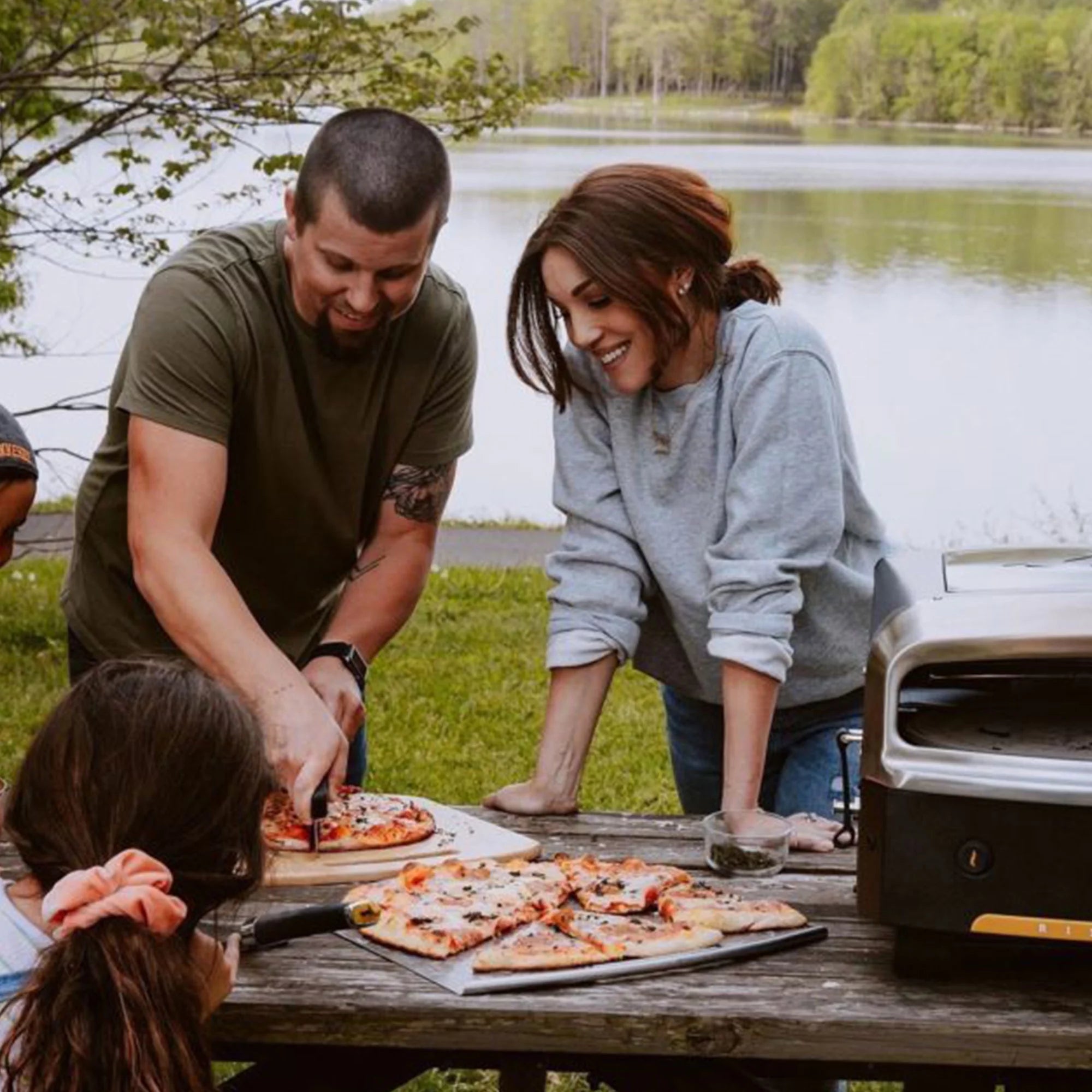 16 LP Gas Portable Outdoor Pizza Oven with Rotating Cooking Stone N681019