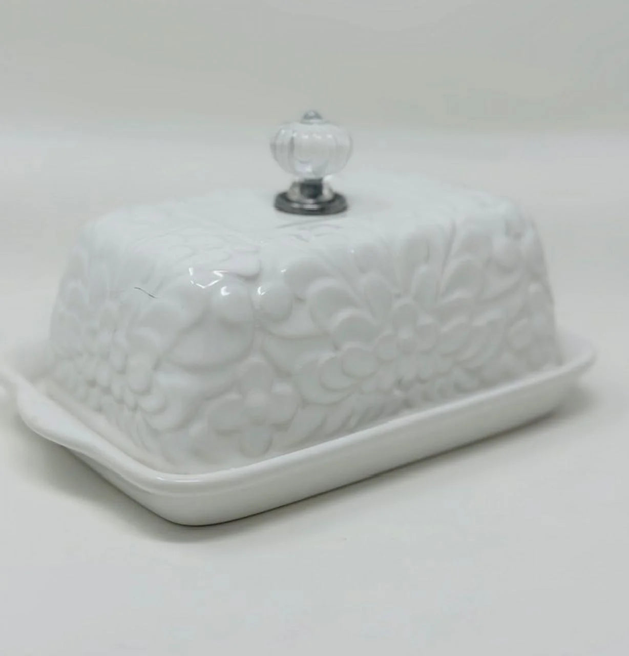 white floral butter dish with crystal knob S999