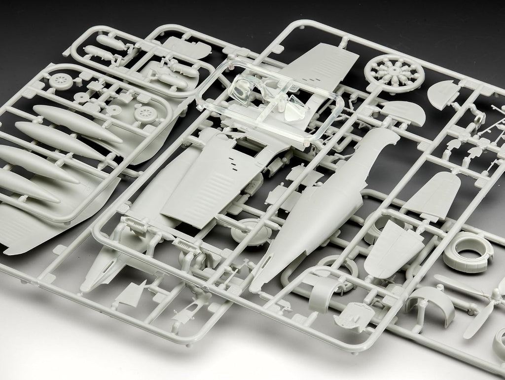 14.8 cm length 17.3 cm spanwidth F4U-4 Corsair Model Kit B257