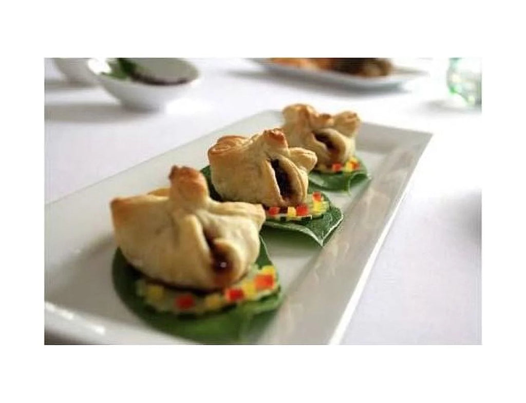 Appetizer Tenderloin of Beef En Croute - 100 per case S563363