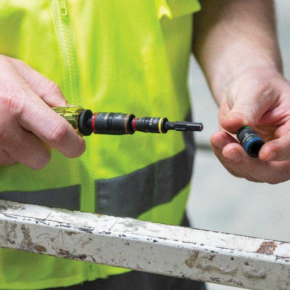 7 in 1 Impact Flip Socket with Handle U937