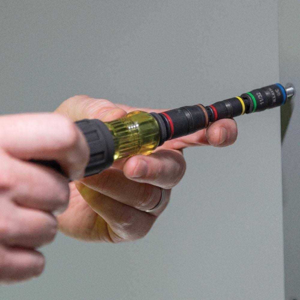 7 in 1 Impact Flip Socket with Handle U937