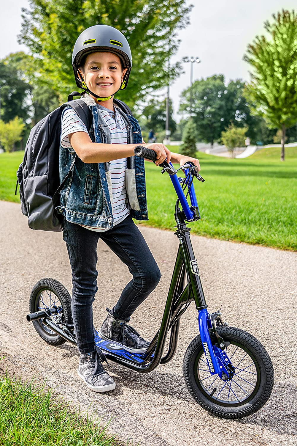Black 12-Inch Youth Scooter with Caliper Brakes J925318