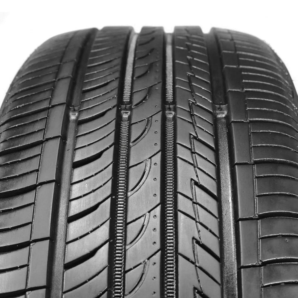235/65R17 104H All Season Tire S3524
