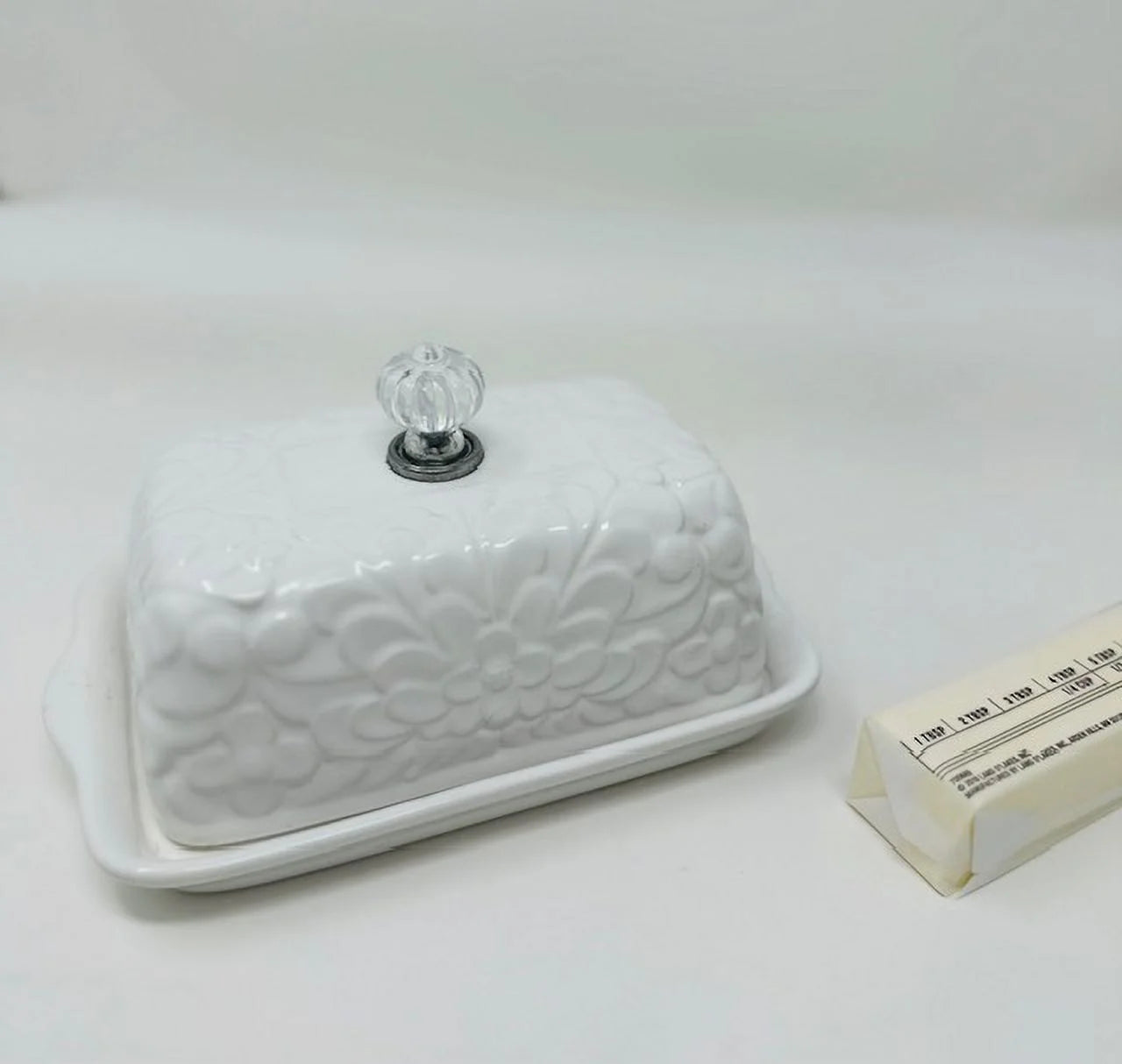 white floral butter dish with crystal knob S999