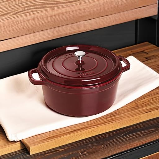 5.5 Quart Round Cocotte U52551