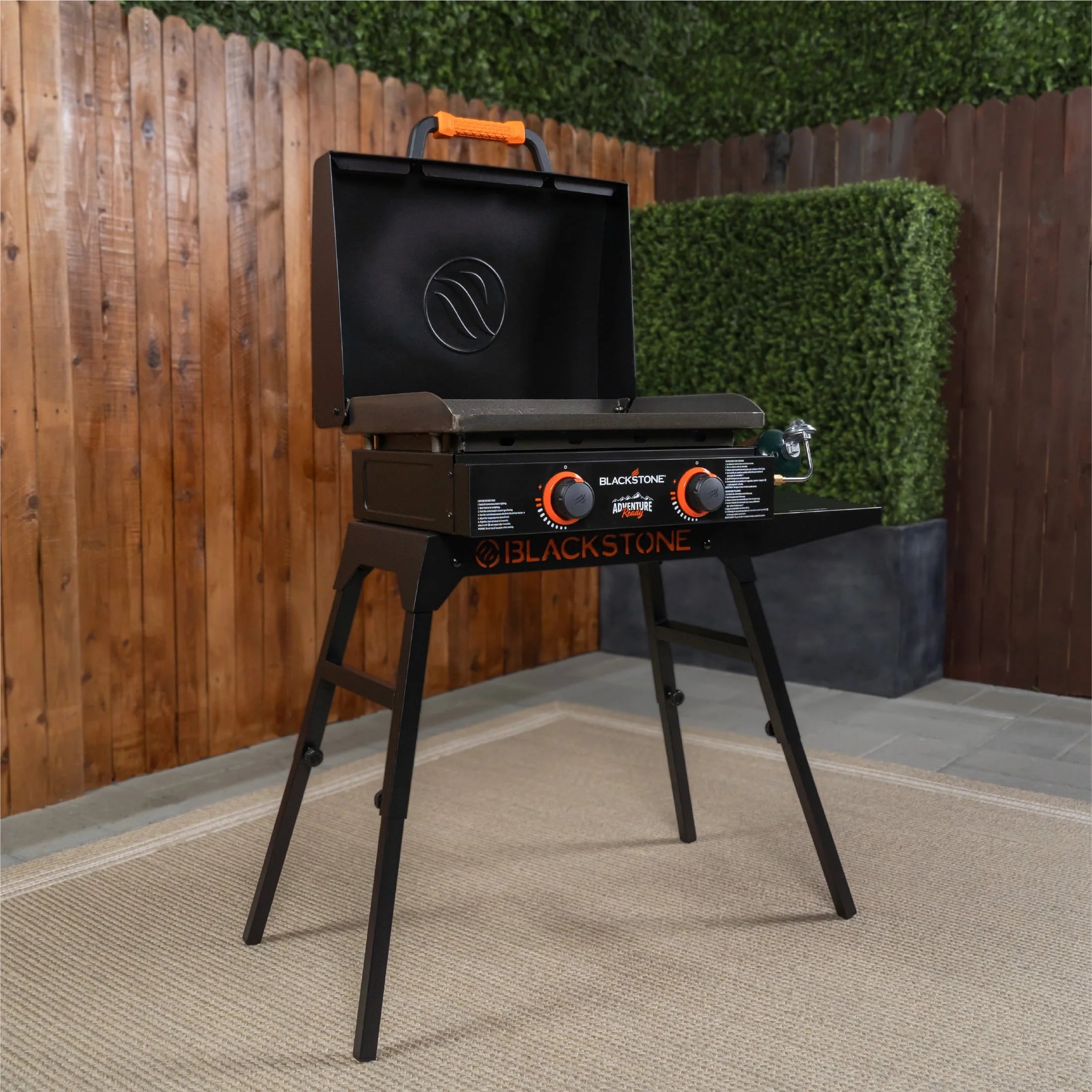 22 Propane Griddle with Stand and Adapter Hose B876218