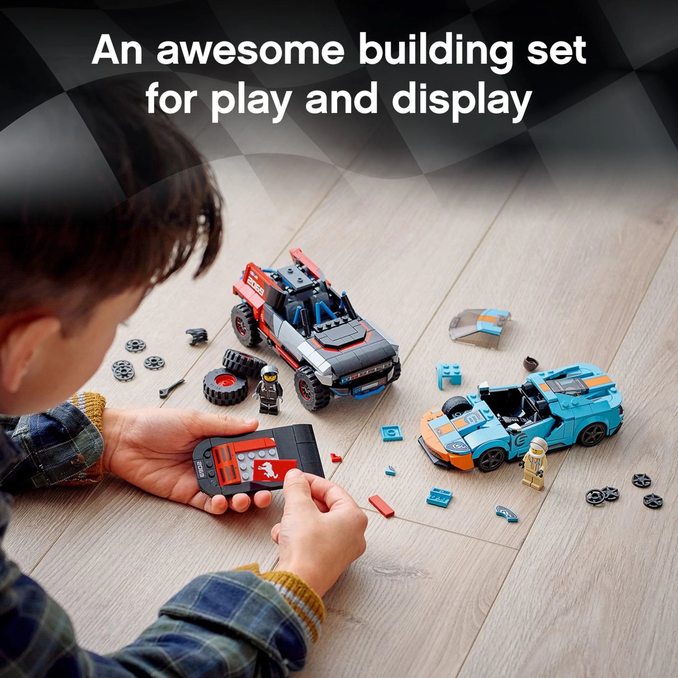 Ford GT Heritage Edition and Bronco R Building Toy (660 Pieces) L765