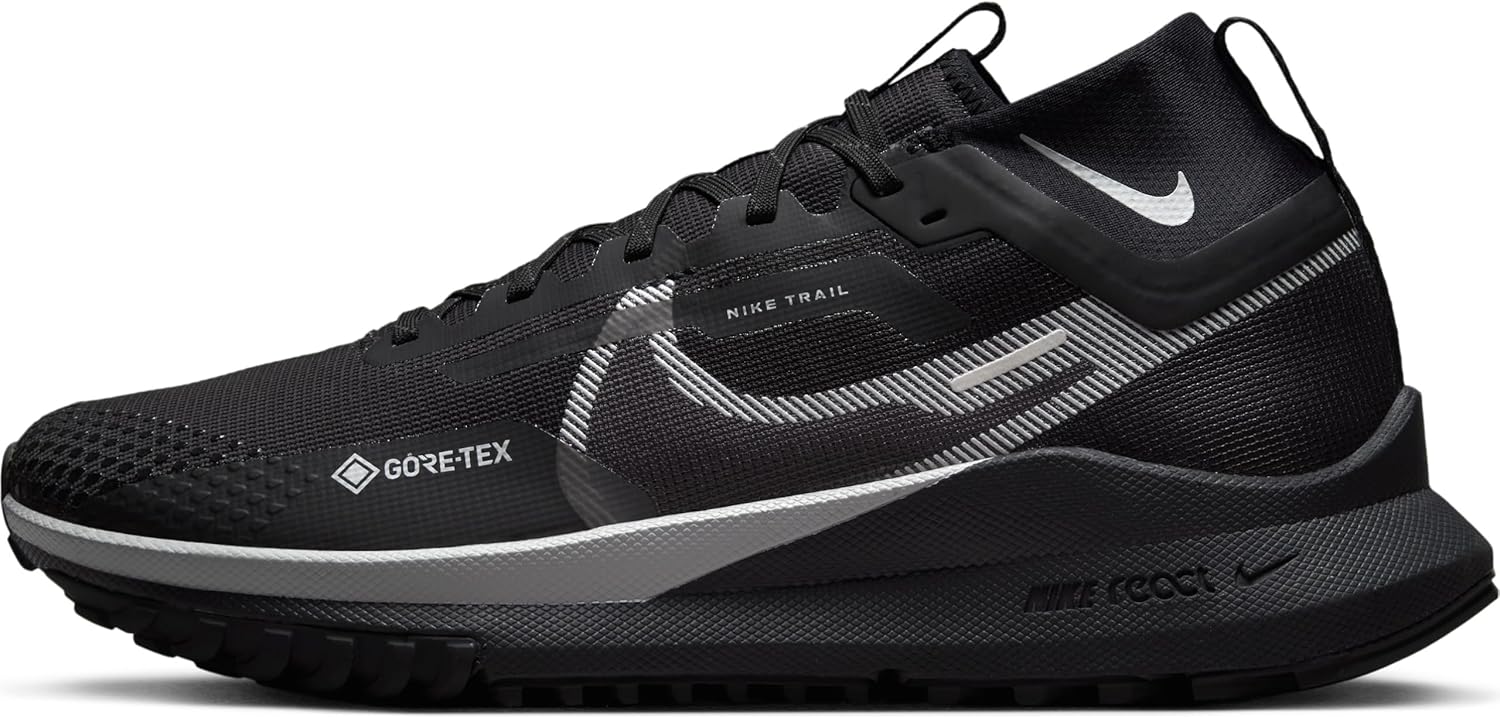 Black Wolf Grey Reflect Silver Low-Top Sneakers Q73686