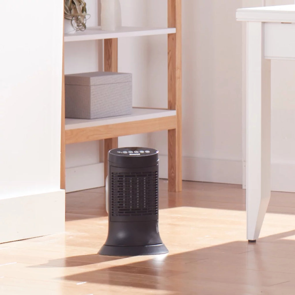Black Digital Ceramic Compact Heater Y2326