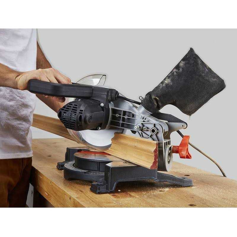 7-1/4 in. Single Bevel Compound Miter Saw N75675