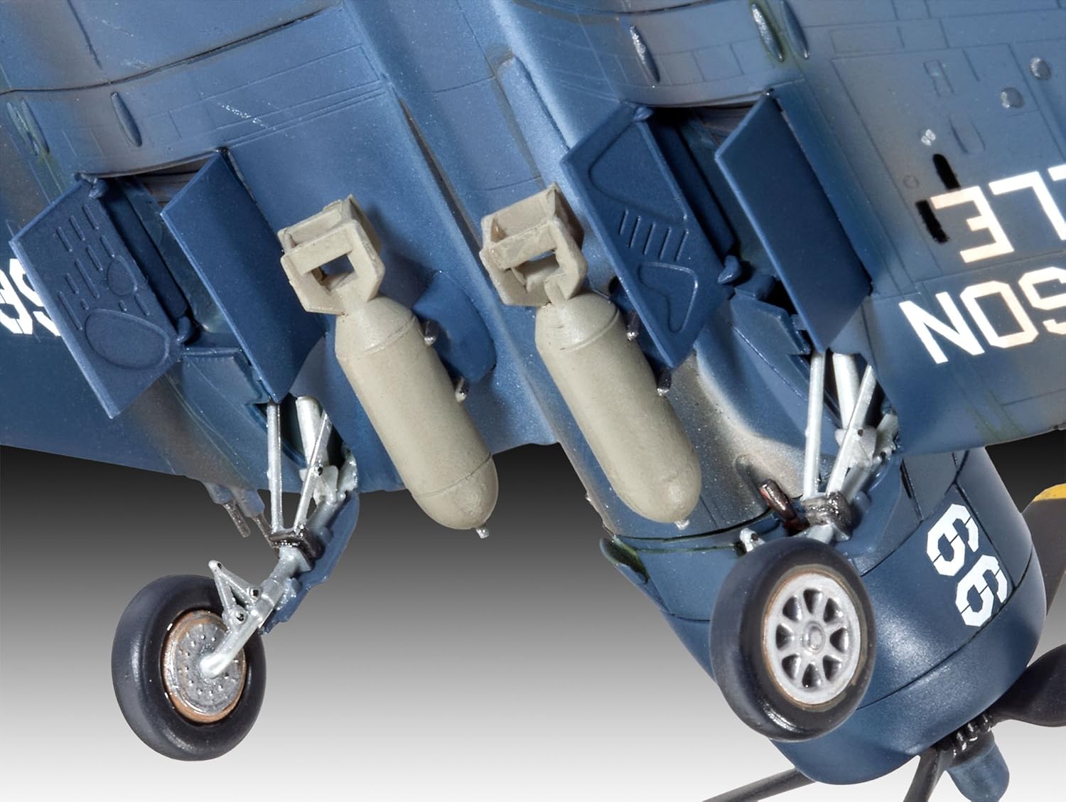 14.8 cm length 17.3 cm spanwidth F4U-4 Corsair Model Kit B257